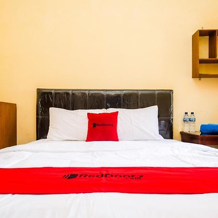 Reddoorz Syariah @ Griya Thamrin Manahan Solo Eksteriør bilde