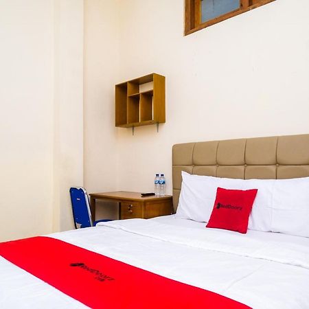 Reddoorz Syariah @ Griya Thamrin Manahan Solo Eksteriør bilde