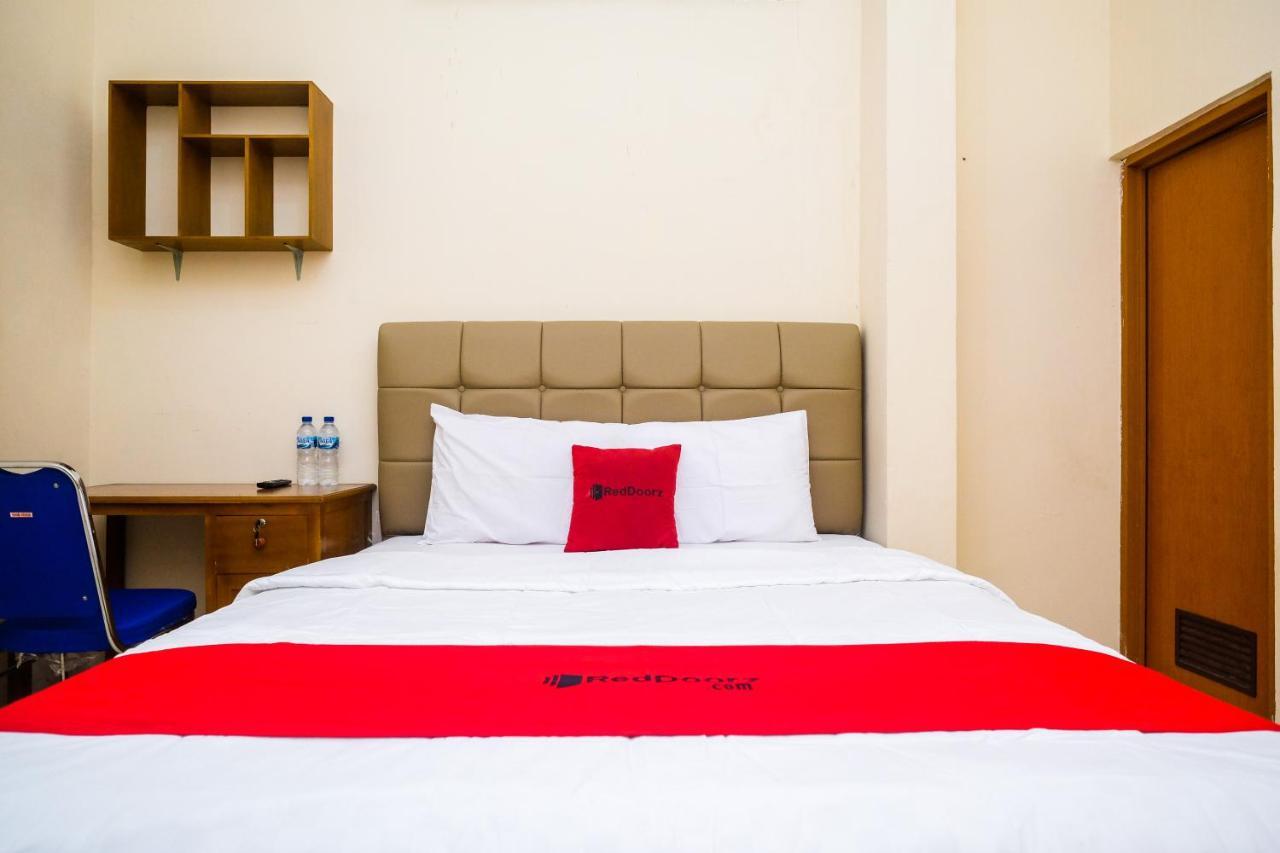 Reddoorz Syariah @ Griya Thamrin Manahan Solo Eksteriør bilde