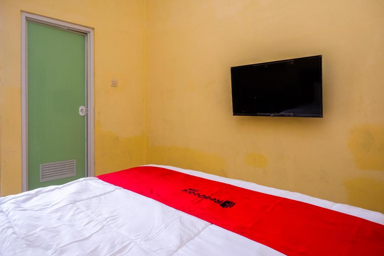 Reddoorz Syariah @ Griya Thamrin Manahan Solo Eksteriør bilde
