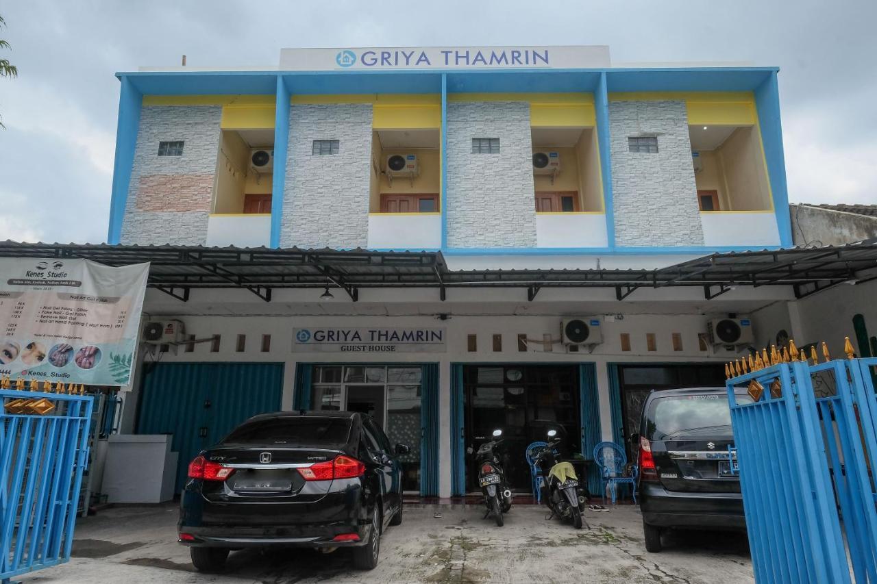Reddoorz Syariah @ Griya Thamrin Manahan Solo Eksteriør bilde
