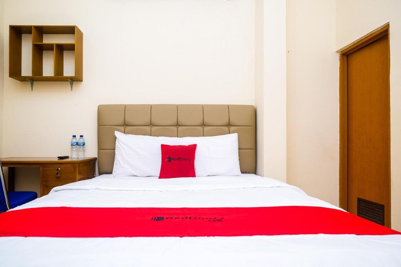 Reddoorz Syariah @ Griya Thamrin Manahan Solo Eksteriør bilde