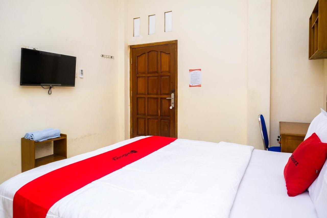 Reddoorz Syariah @ Griya Thamrin Manahan Solo Eksteriør bilde