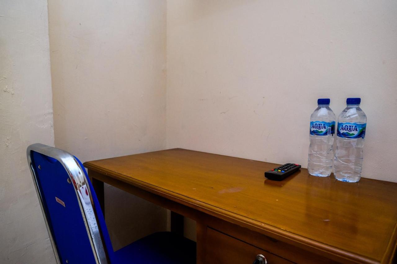 Reddoorz Syariah @ Griya Thamrin Manahan Solo Eksteriør bilde